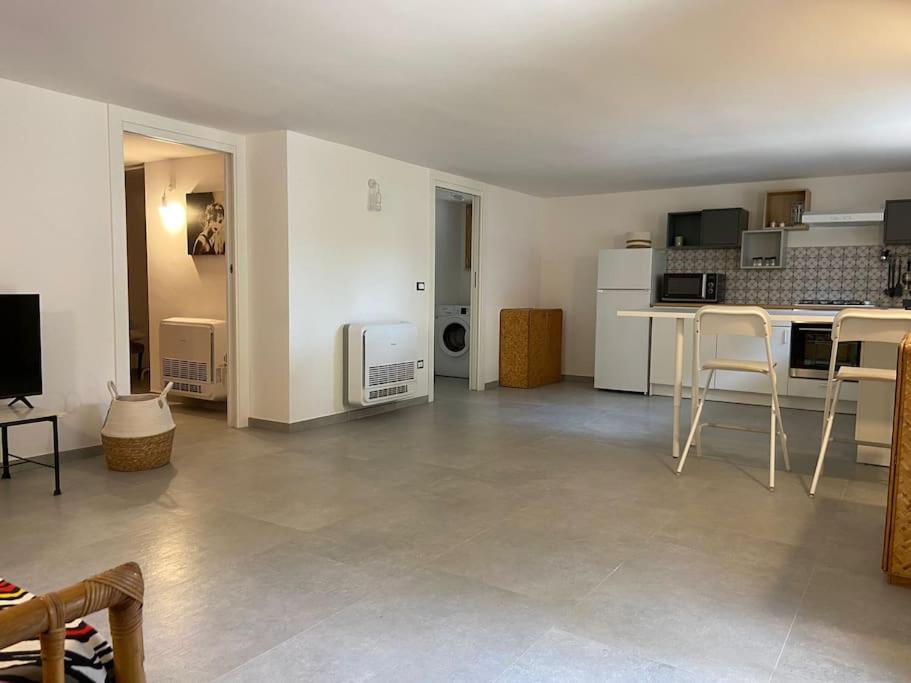 Casa Vacanze Amiche Del Mare Pulsano Exteriör bild