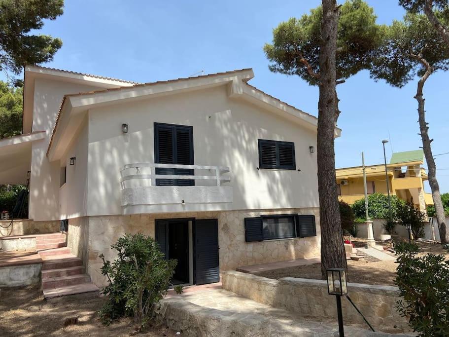 Casa Vacanze Amiche Del Mare Pulsano Exteriör bild
